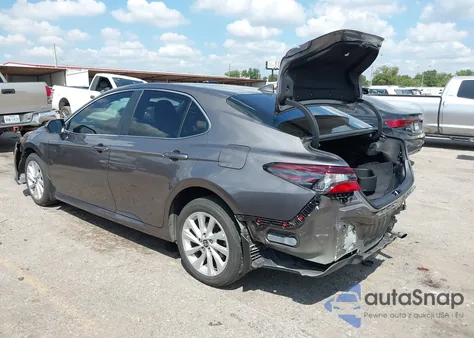 2024 Toyota Camry Le z USA, uszkodzony, nr VIN 4T1C11AK6RU228912